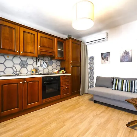 Hostly - La Spina Apartment *