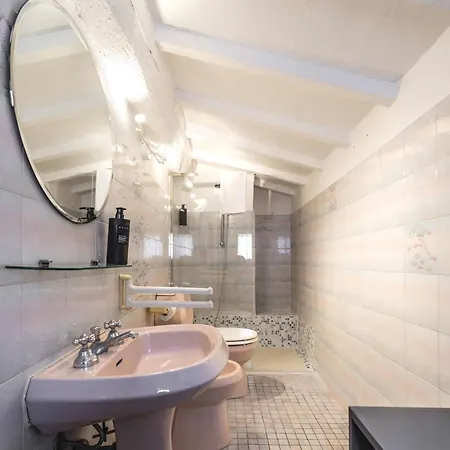Hostly - La Spina Apartment Pisa